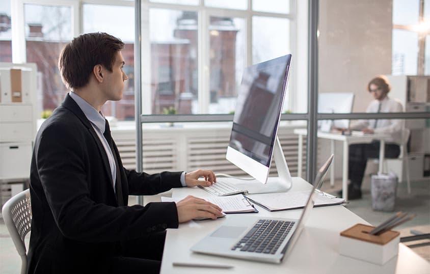 최고 3개 도메인 등록자: 주목할 만한 도메인 이름을 얻기